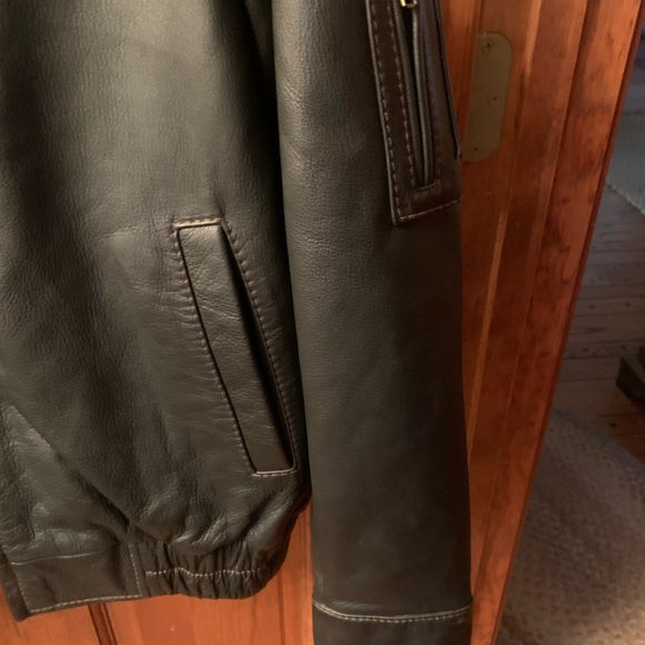 Columbia Men’s NEW NEVER WORN Black bomber jacket. Size Large, full zip front. - Picture 5 of 11